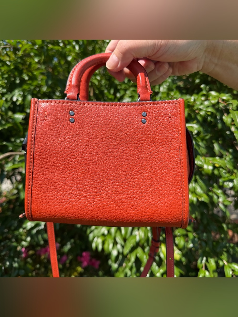 EUC Coach Rogue 17 Vermillion Orange Natural Pebble Leather Crossbody Bag 22978 - Picture 4 of 11